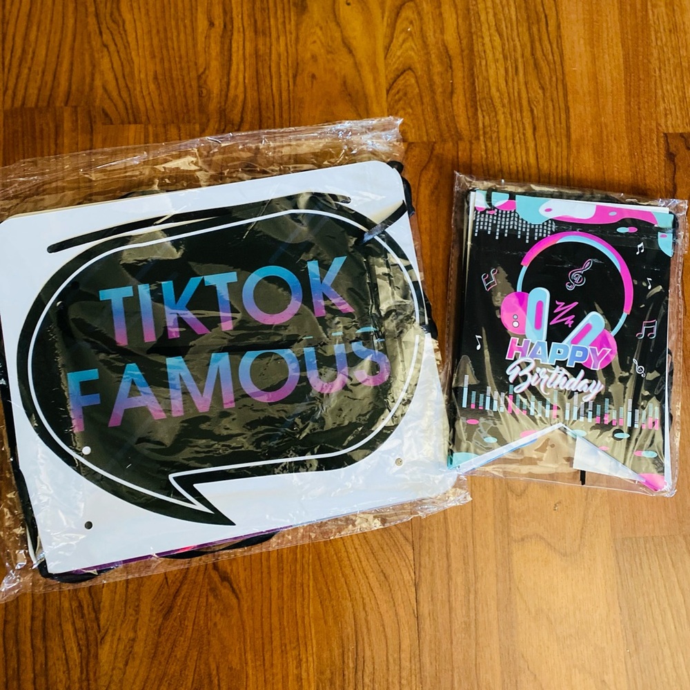 TikTok Party Decor Set
